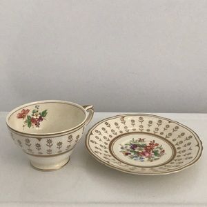 Vintage Grindley England Cream petal tea cup